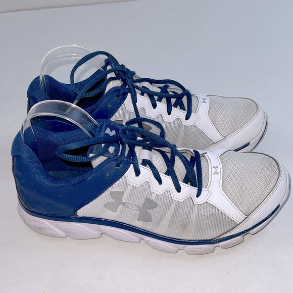 UNDER ARMOUR MENS CHARGED ASSERT SNEAKERS